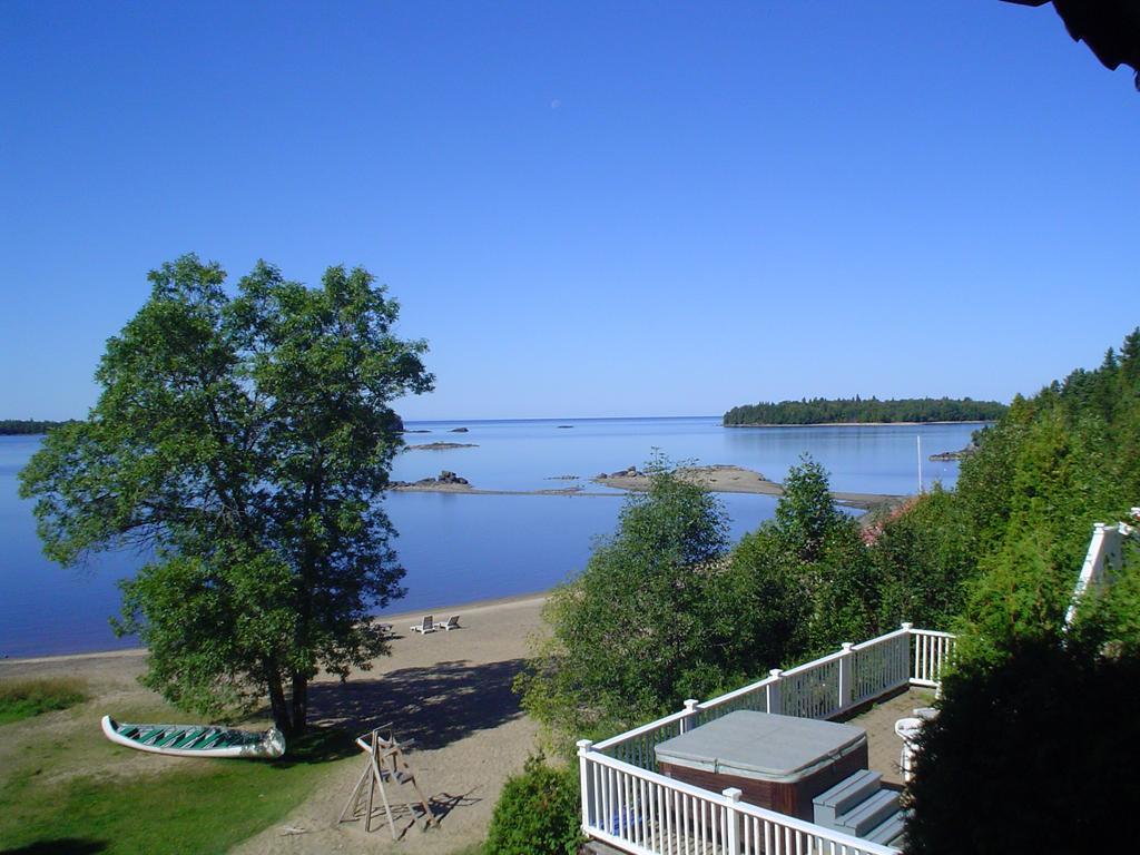 Auberge Des Iles Saint Gedeon Экстерьер фото